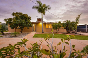 13 Grenadier Street - Shady Haven with a Large Outdoor Entertaining Area, Exmouth